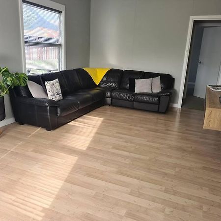 Holiday House On Sale Villa Tullah Екстериор снимка